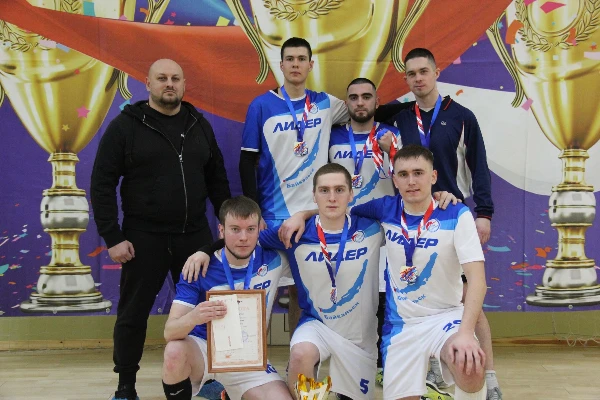 Серебряные призеры по мини-футболу в Слюдянке