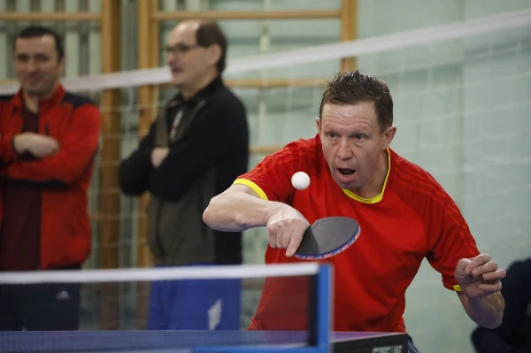 Новогодние соревнованию по настольному теннис среди мужчин и женщин