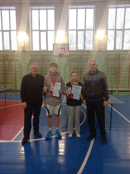 Новогодний турнир по настольному теннису среди детей